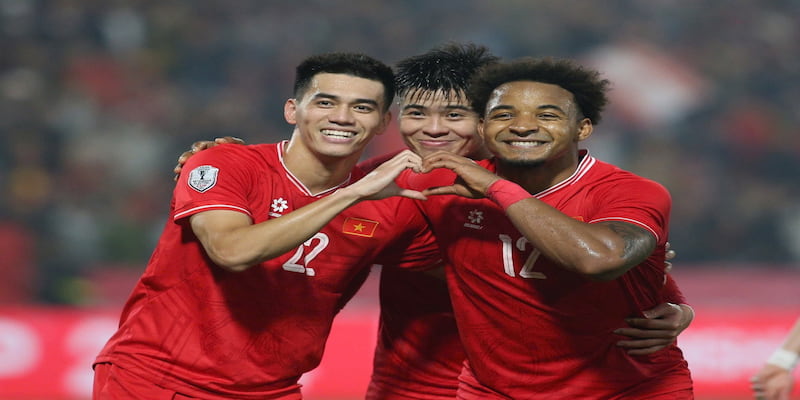 Xuân Son thi đấu xuất sắc